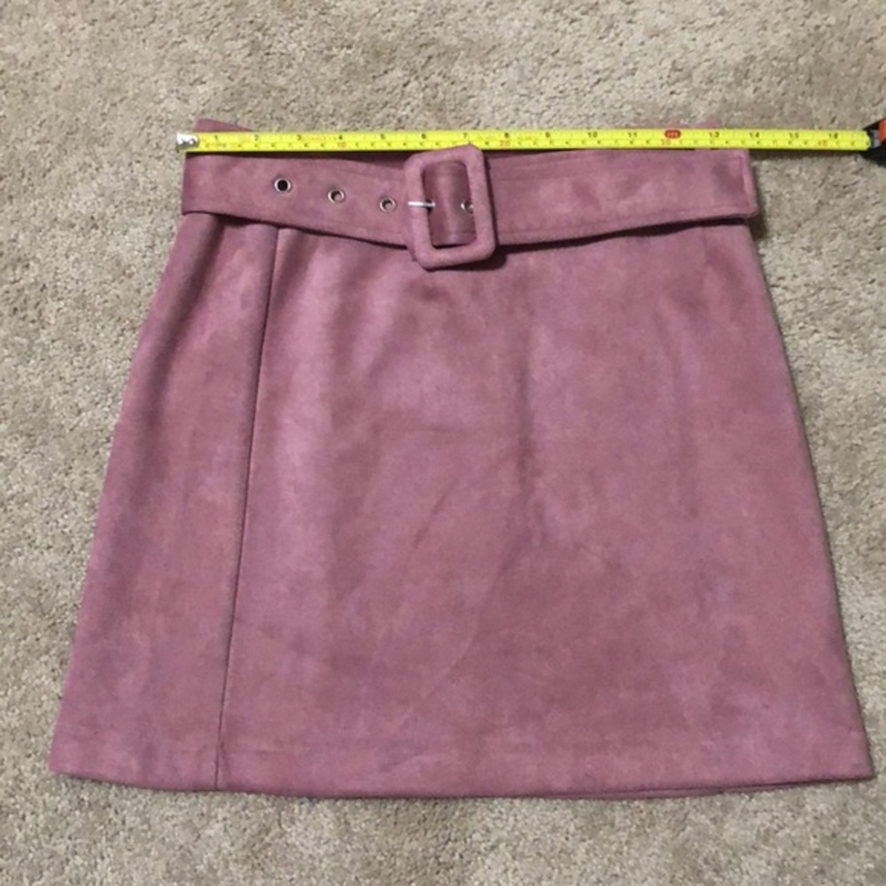Forever 21 mauve velvety feel mini skirt Size S NWT